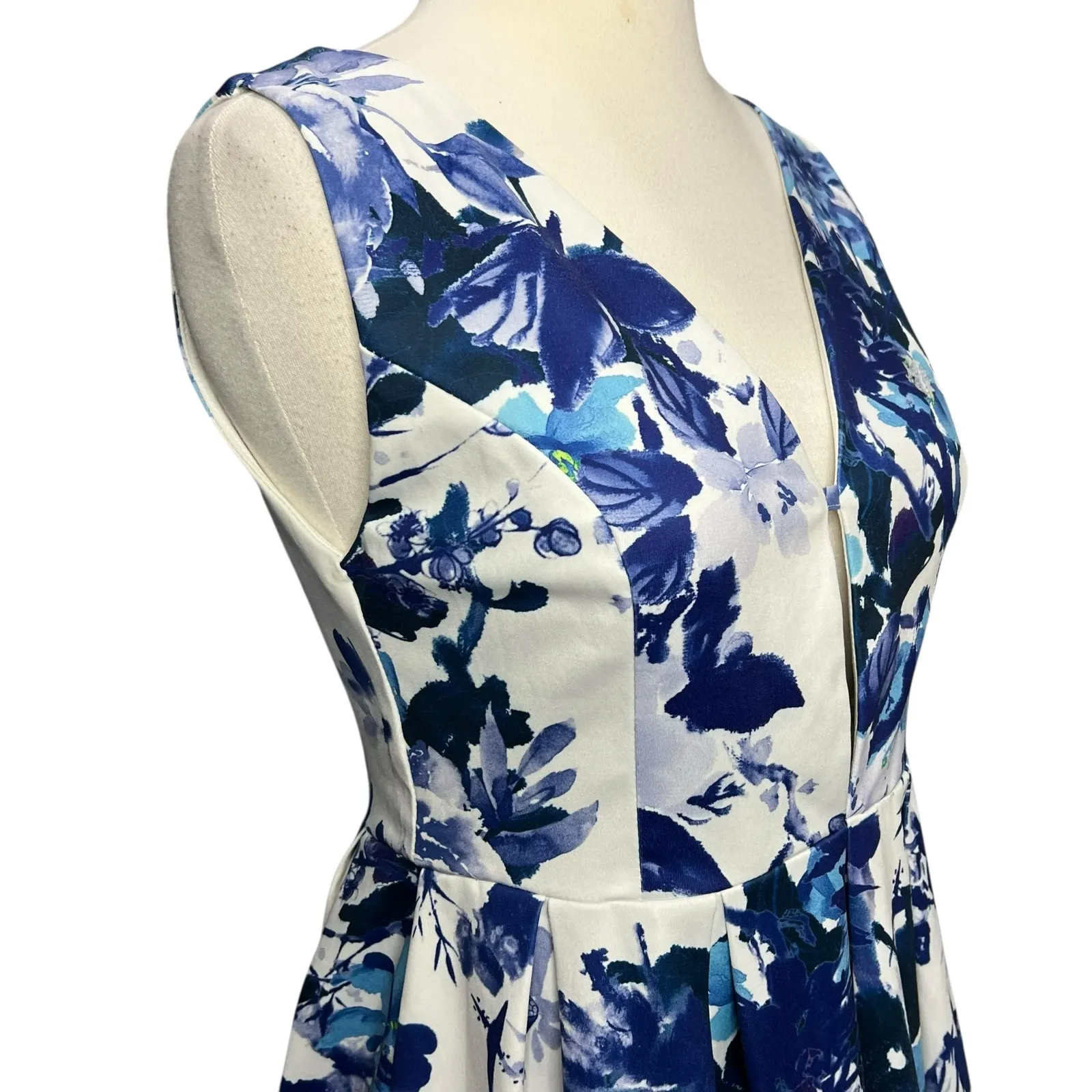 Angl Mini Dress Women S White Blue Floral Plunge V Neck Pleated Fit Flare Skater - Image 2