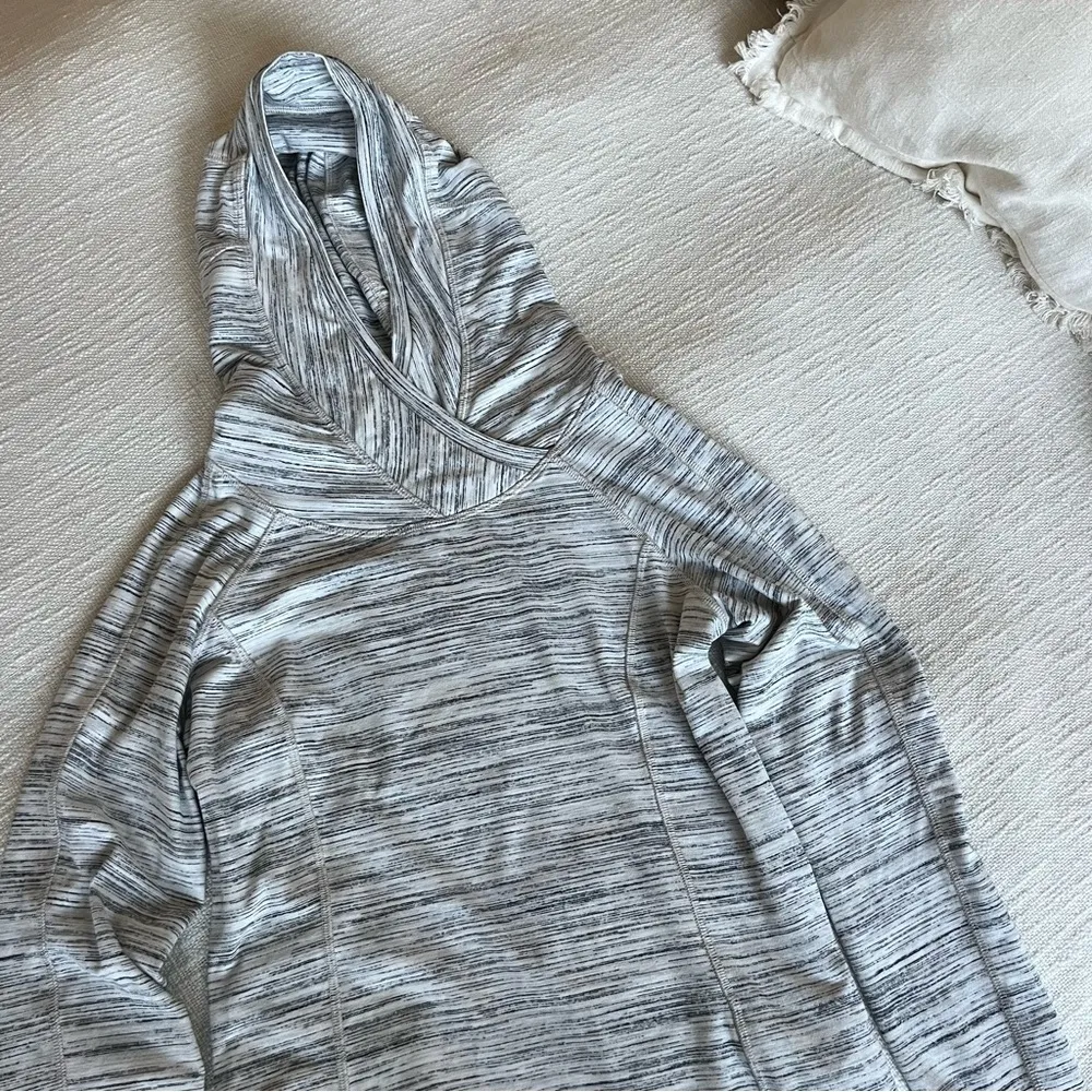 Lululemon Long Sleeve - Image 4