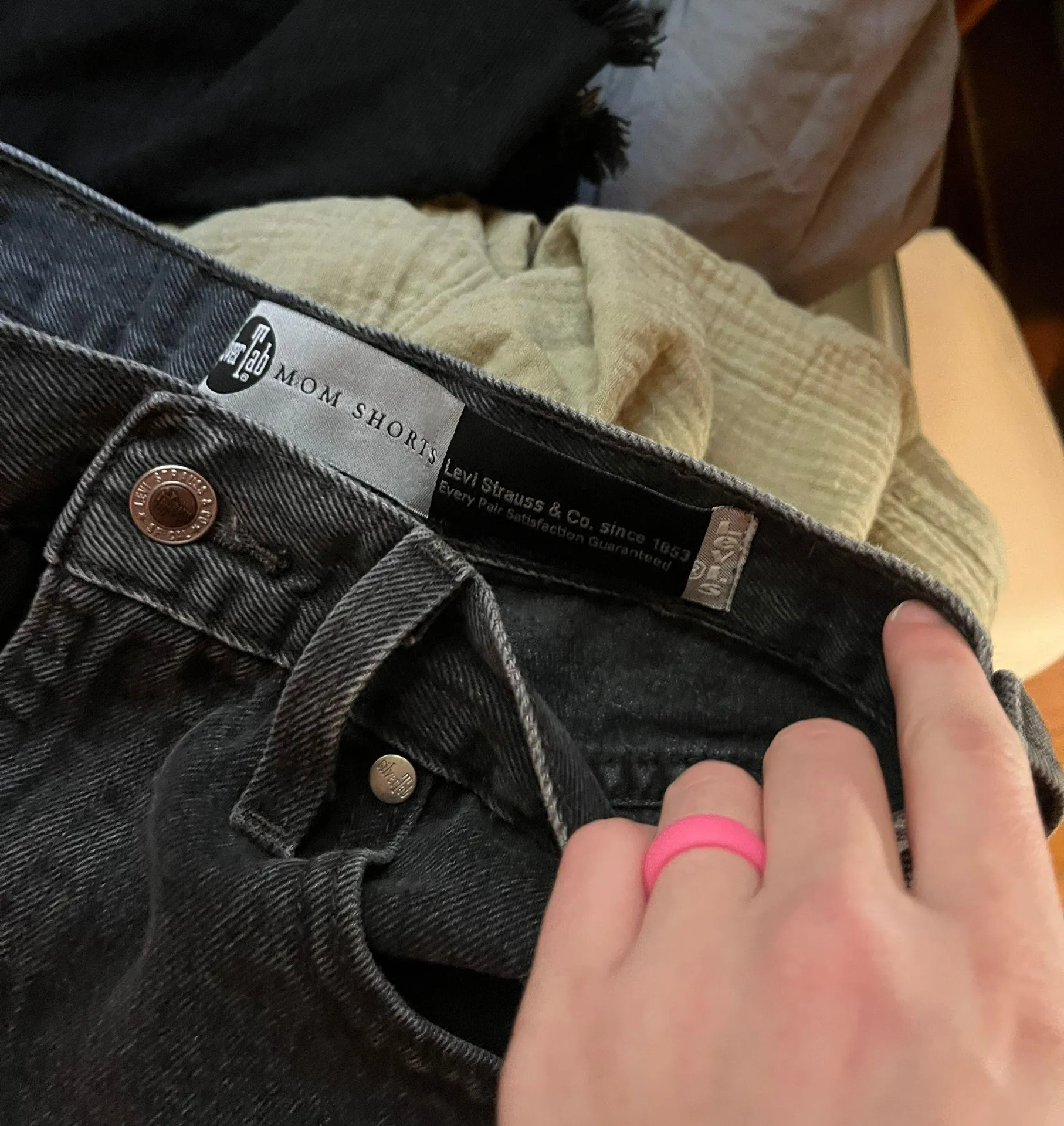 Levi's  black silver tab jean shorts  size 26 These are the modern silver tabs collection  high rise  - Image 3