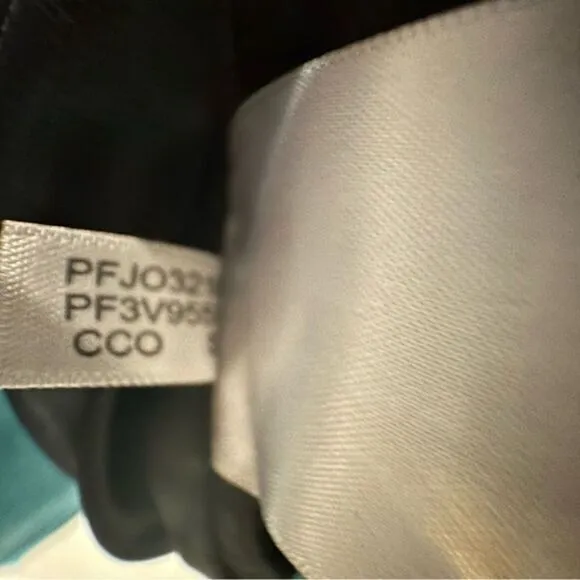 Calvin Klein Water Repellent Puffy Gray Vest Size S/M Faux Knit Design Zip Hood Silver - Image 7