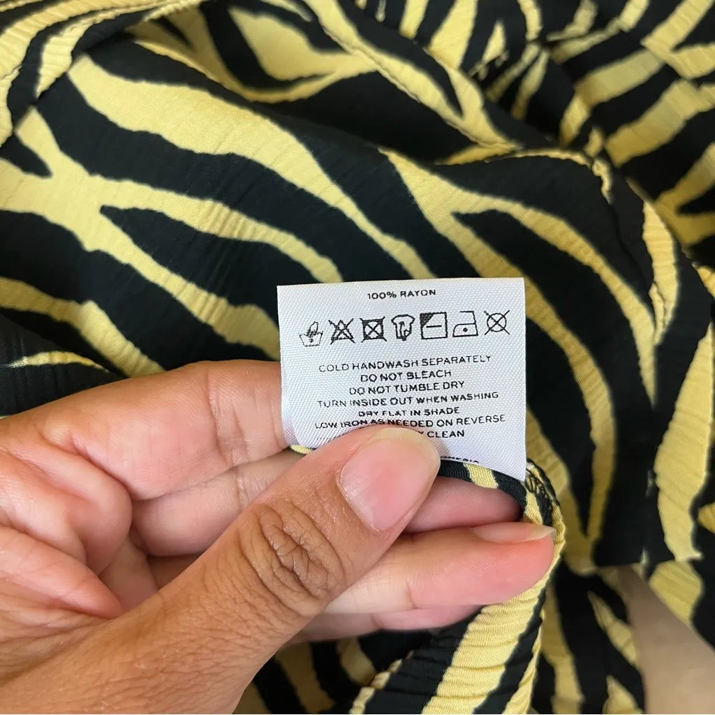 Faithfull The Brand Ilia Dress in Pale Yellow Amaia Zebra - Image 8