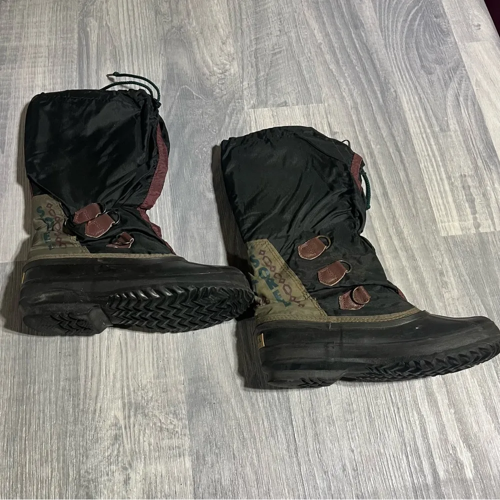 Sorel Freestyle Rubber Black Purple Boots; 7 Women’s - Image 3