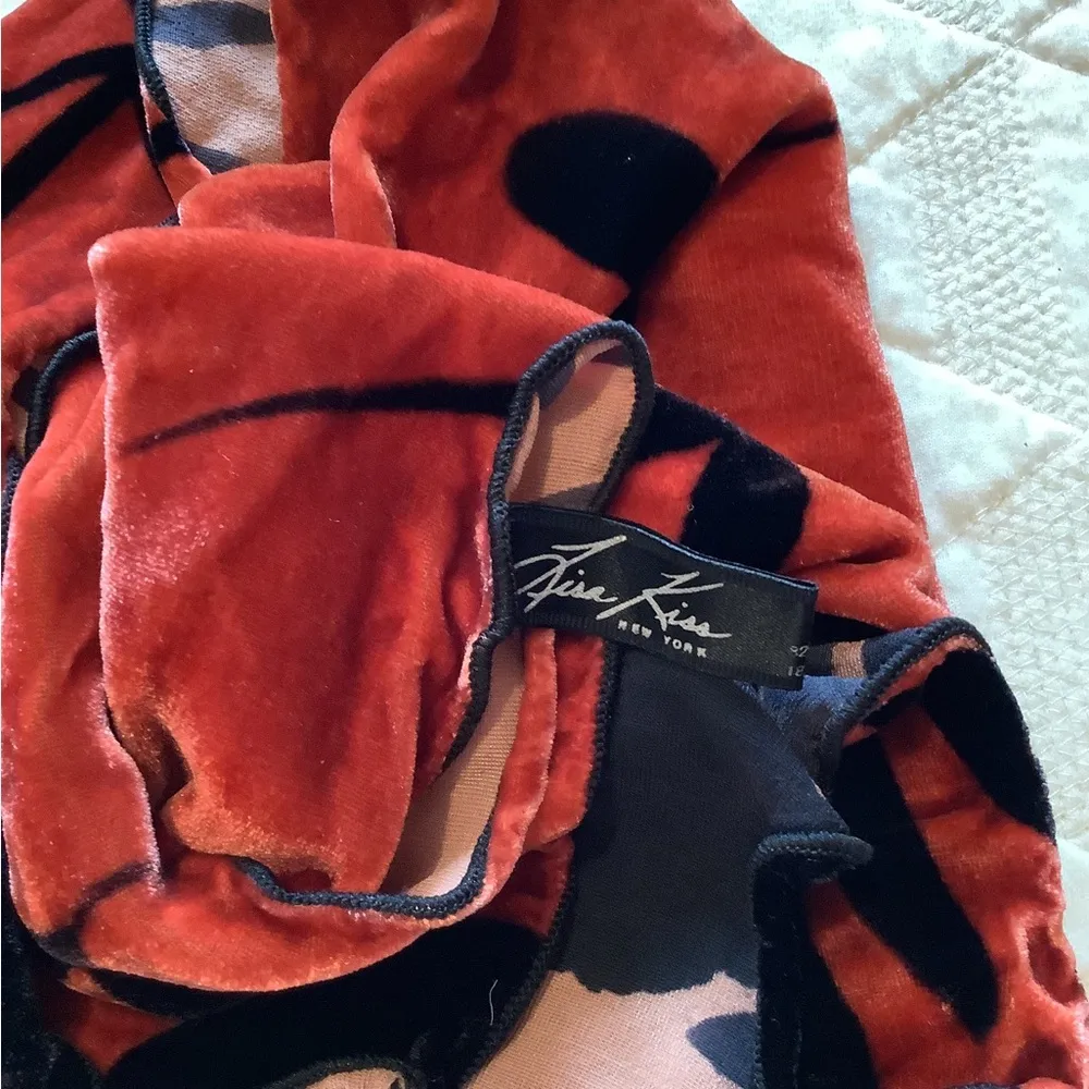 Lisa Kiss New York Scarf - Image 2