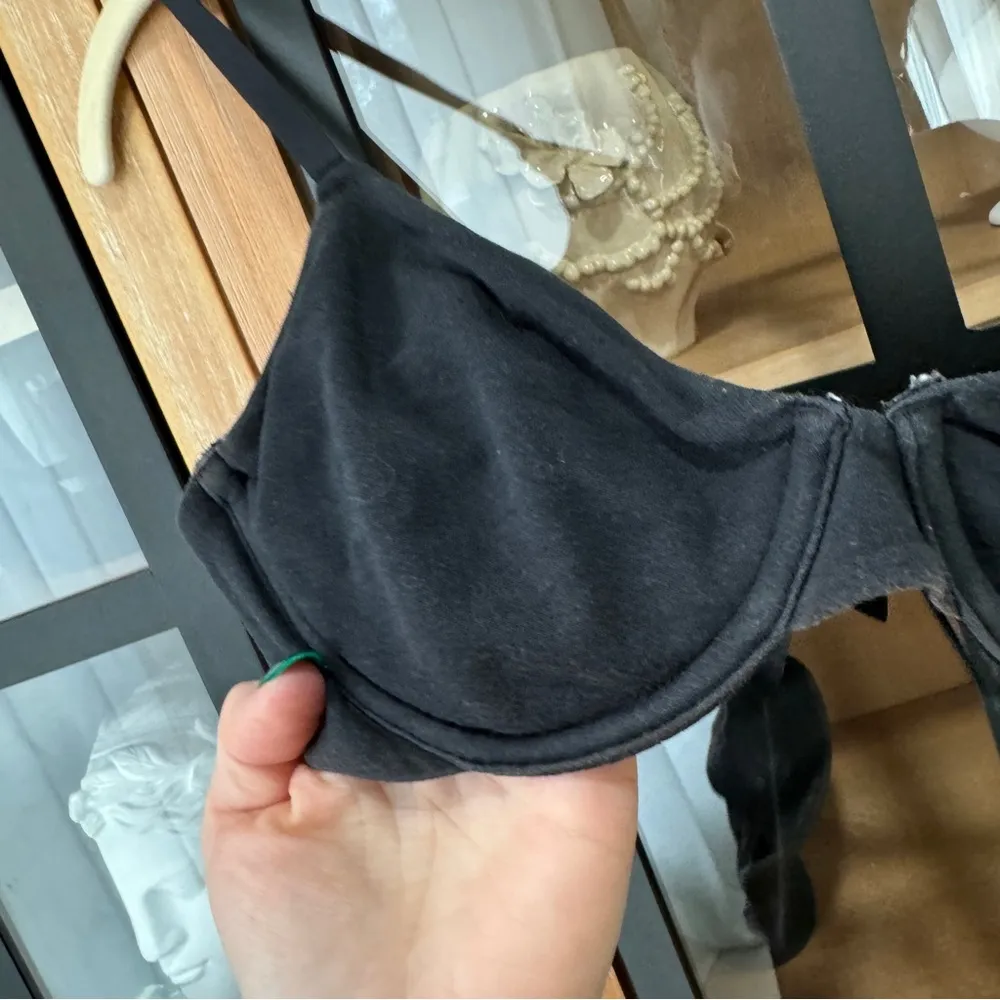 SKIMS jersey tshirt bra fits everybody underwire adjustable bra 34B - Image 5