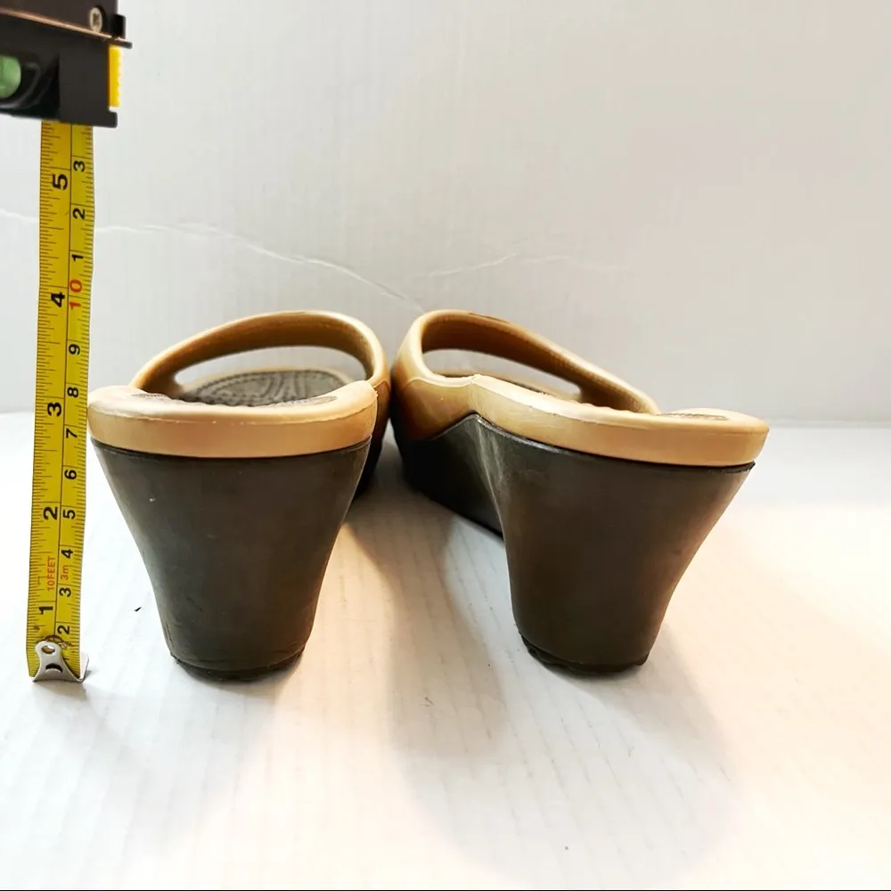 Crocs Slides Sassari Women’s Wedge Heel Sandal in Chocolate & Gold Sz 10 EUC - Image 7
