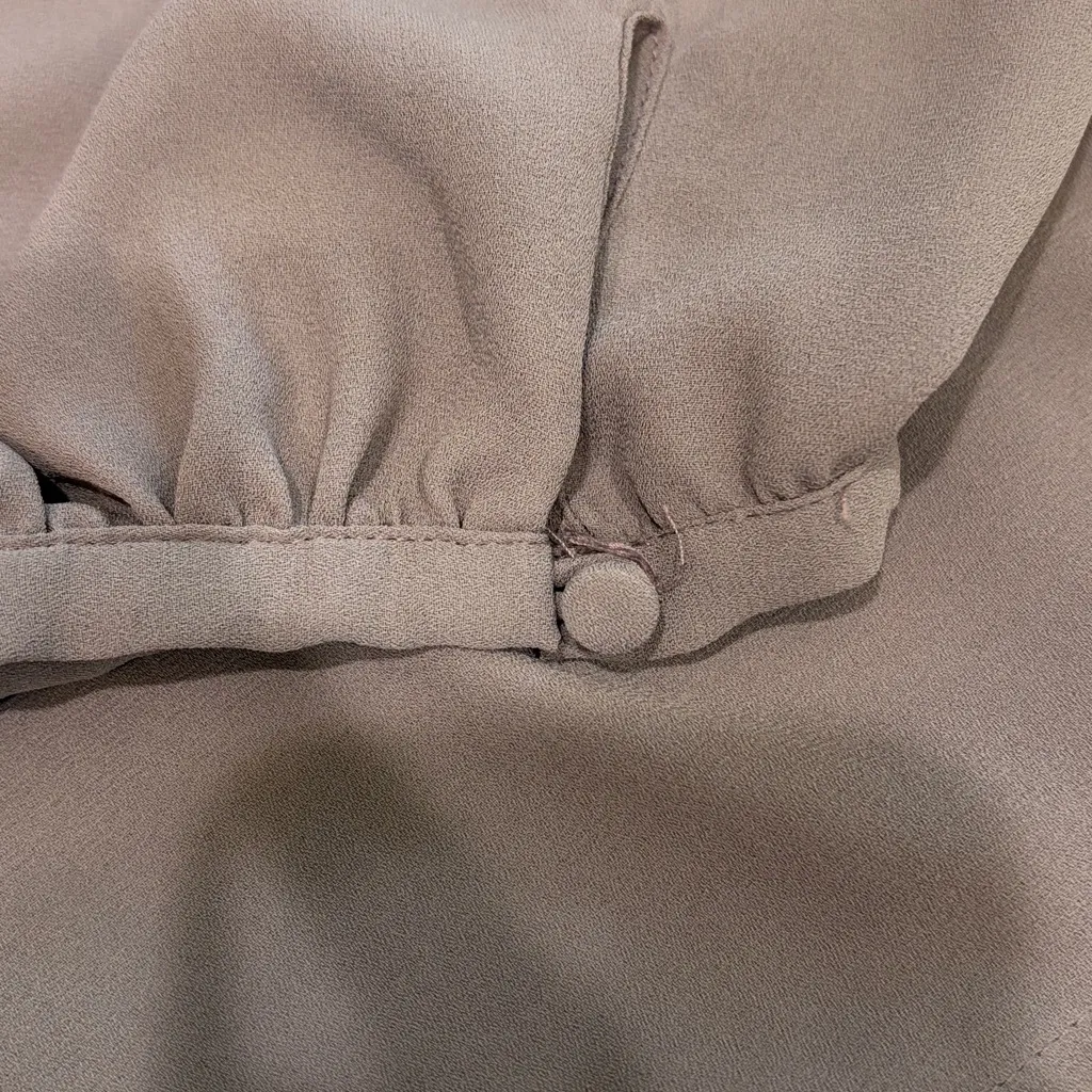 Violet & Claire taupe 3/4 sleeve boatneck blouse - Image 7