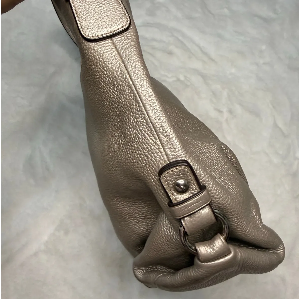 COACH 15064 Silver Duffel Bag Shoulder Bag Crossbody - Image 4