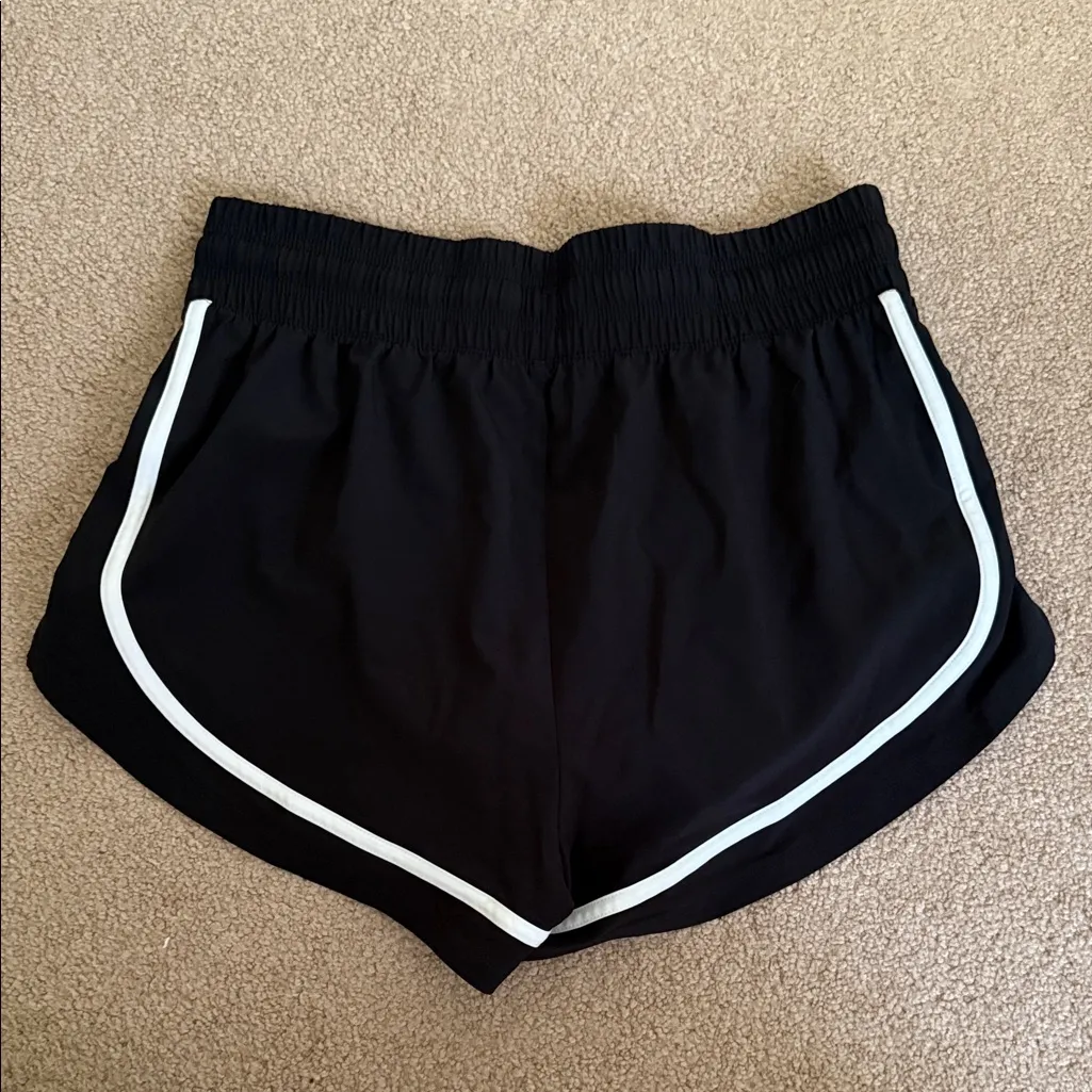 DSG Women's Athletic Shorts Black Size M - Image 2