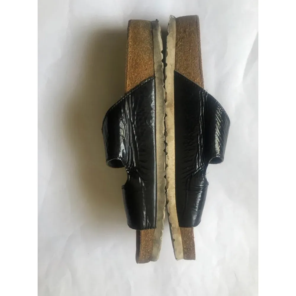 Naot Women’s slide sandals size 40 double strap Black - Image 2