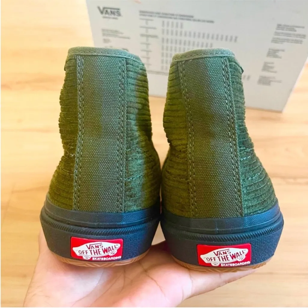 Vans Crockett High Pro Decon - Olive/ Black Corduroy Women 8.0 US Mens 6.5US - Image 4