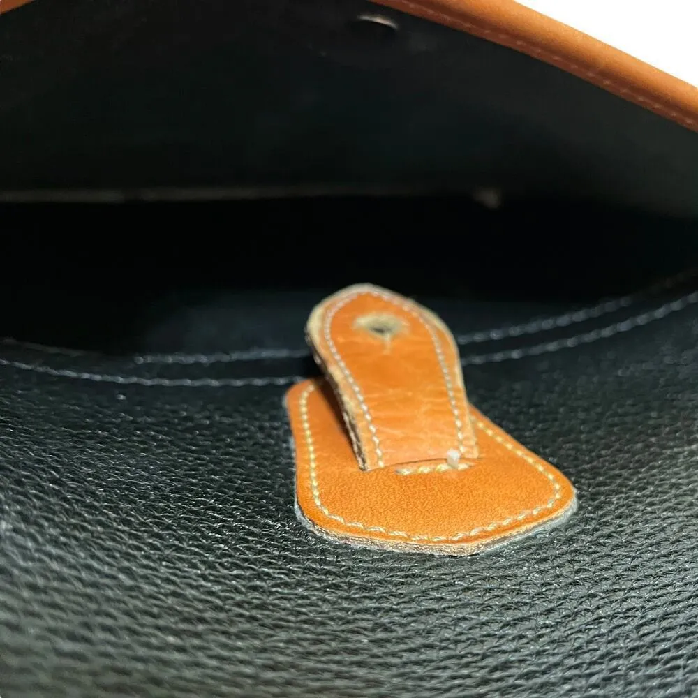 Vintage Dooney & Bourke Cavalry Spectator Black British Tan AWL P76 Shoulder Bag - Image 10