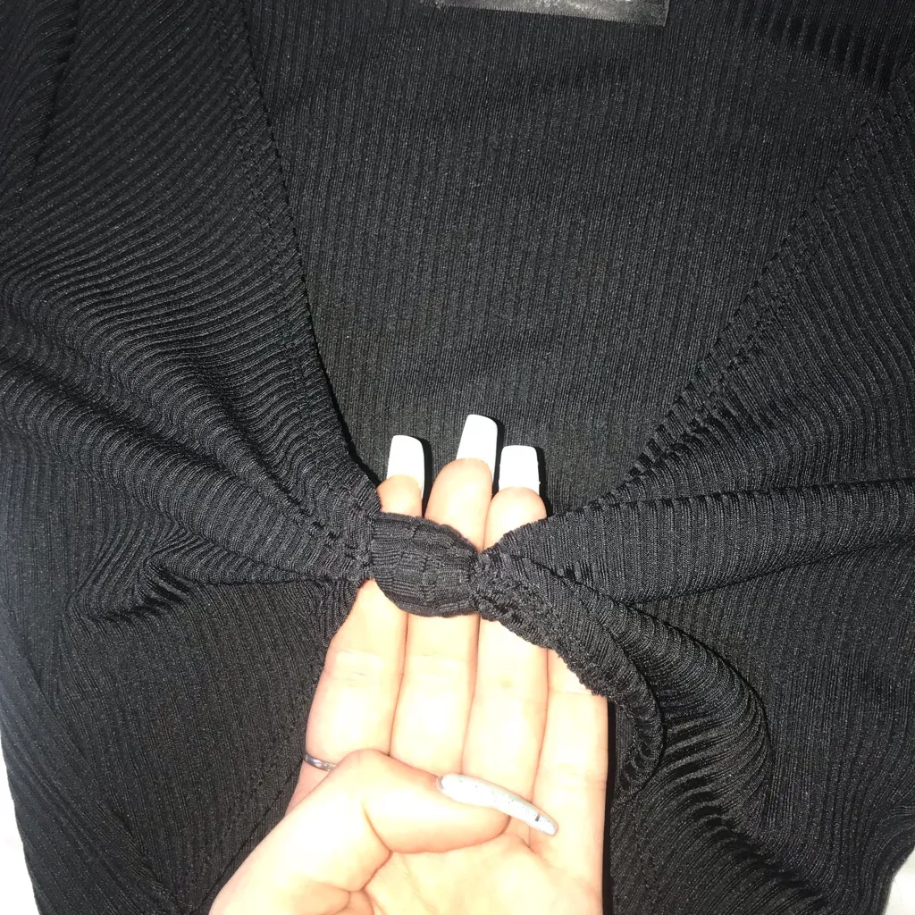 Front tied crop top - Image 4