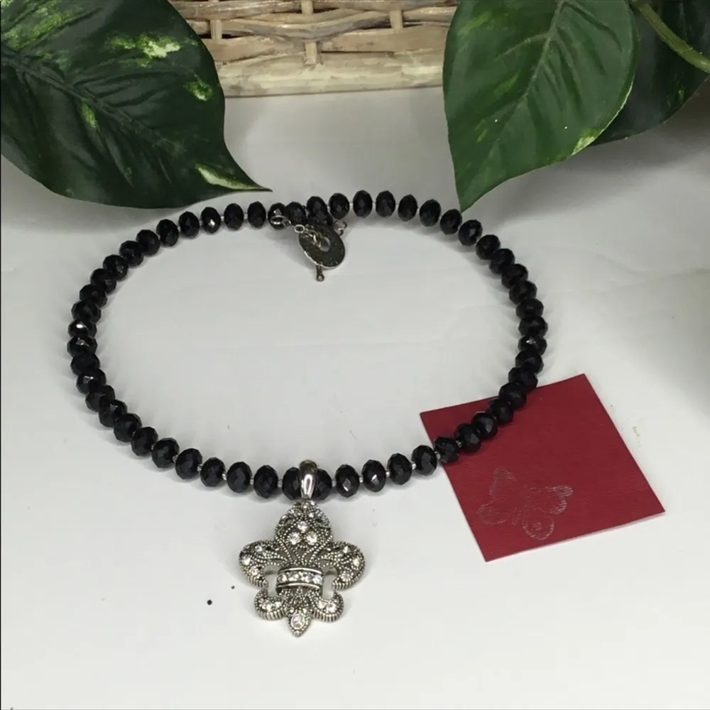Black Faceted Bead Choker Silver Sparkle Fleur De Lis - Image 3