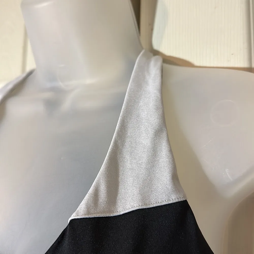 Victoria's Secret Sport Black and Silver Halter Top Racerback Sports Bra M - Image 6