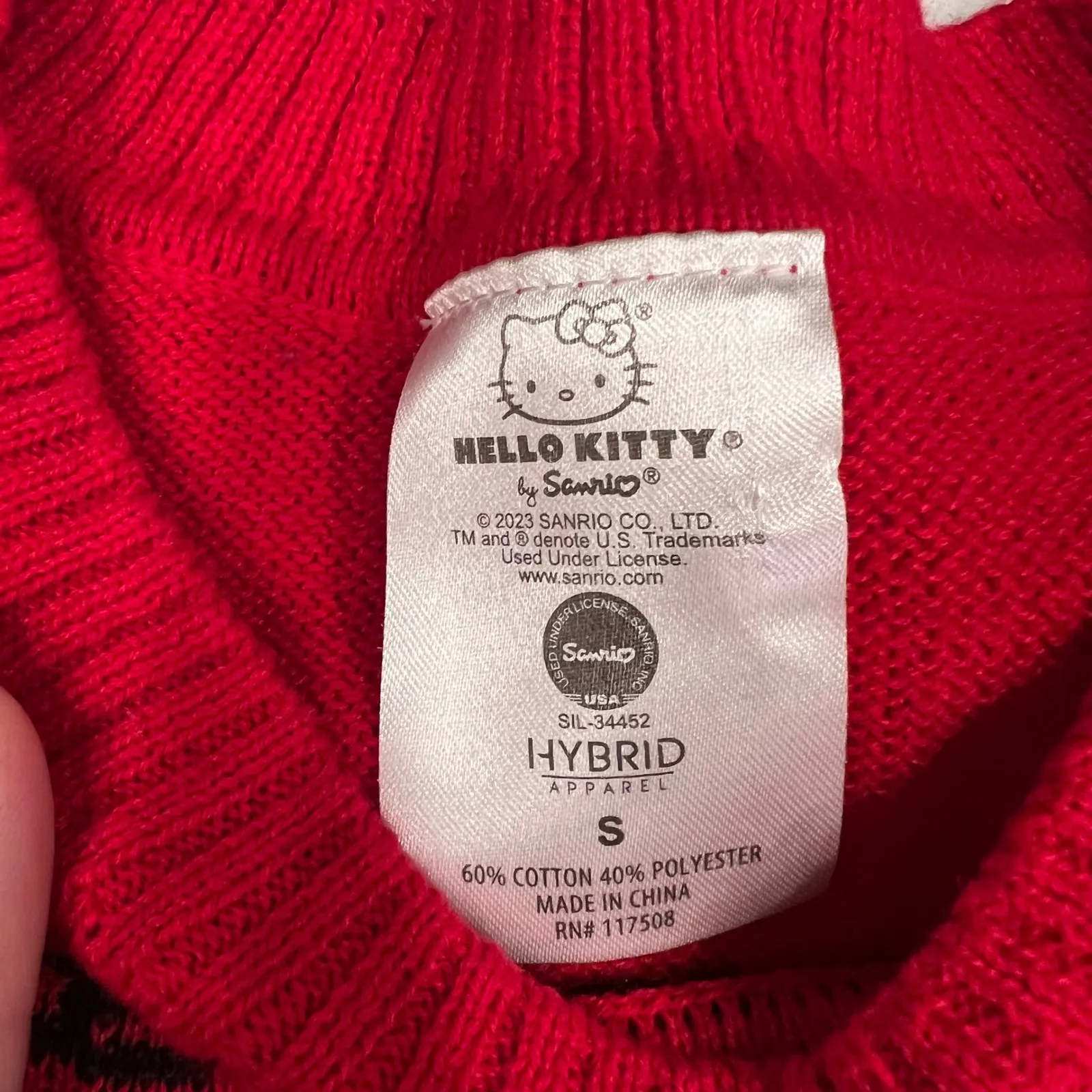 Hello Kitty Sweater Red‎ Bows Pattern Knit Graphic Top Small S Sanrio Red - Image 3