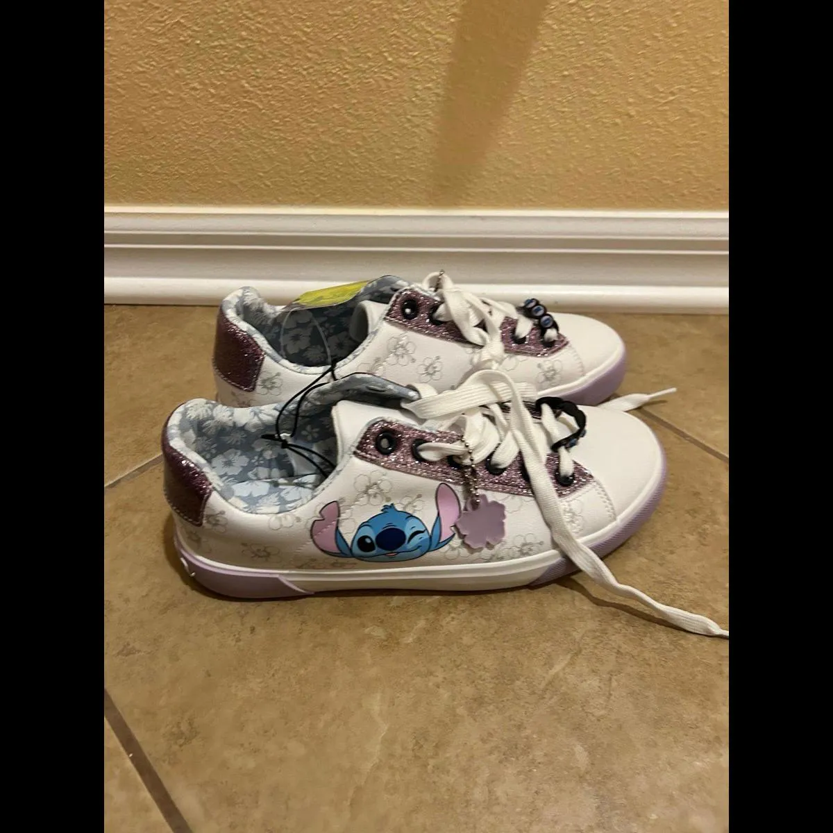 Sneakers shoes Disney Stitch Women's Low Top Lace Up Sneaker size 8.5 Purple - Image 2