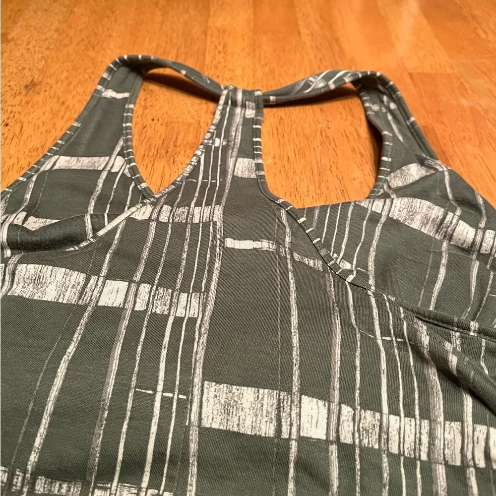 Patagonia  jumper with a racer back, size medium - Image 2