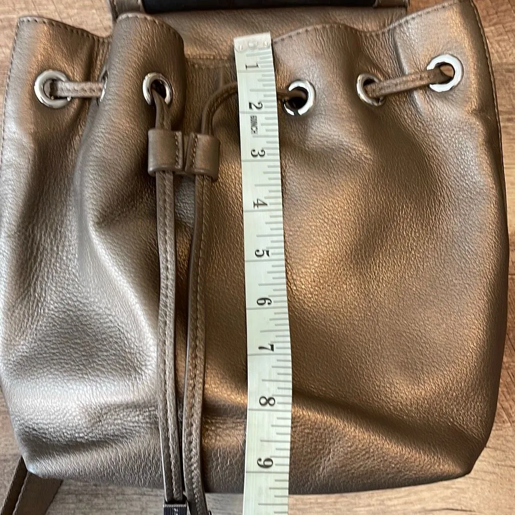 Danier Womens Genuine Leather Metallic Adjustable Strap Backpack Bronze Small Brown - Image 8