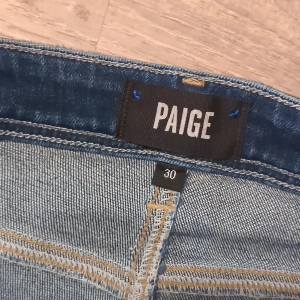 Paige hoxton slim raw hem slopes destructed jeans size 30 - Image 9