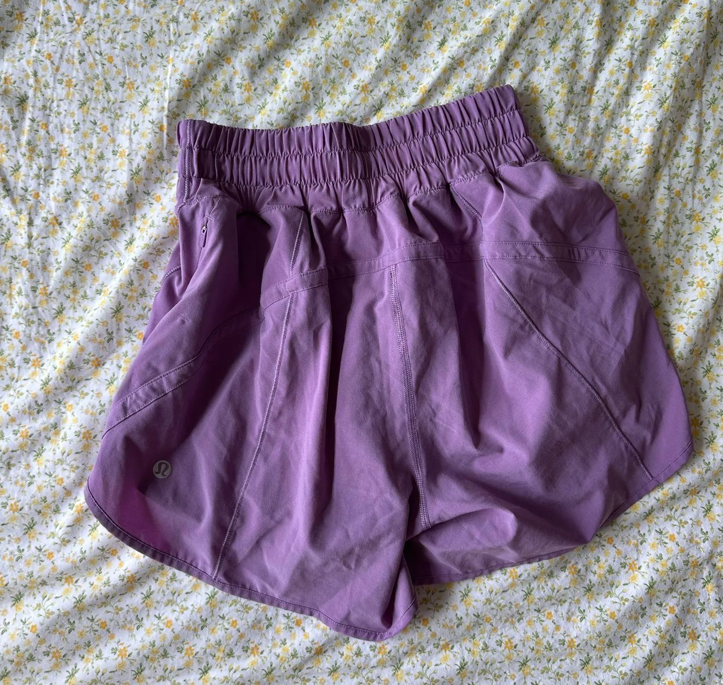 Lululemon  shorts  - Image 3