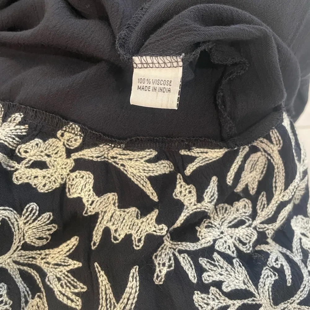 Angel Heart Boutique Embroidered Boho dress with pom pom pom hem 2XL Black Size 2X - Image 14