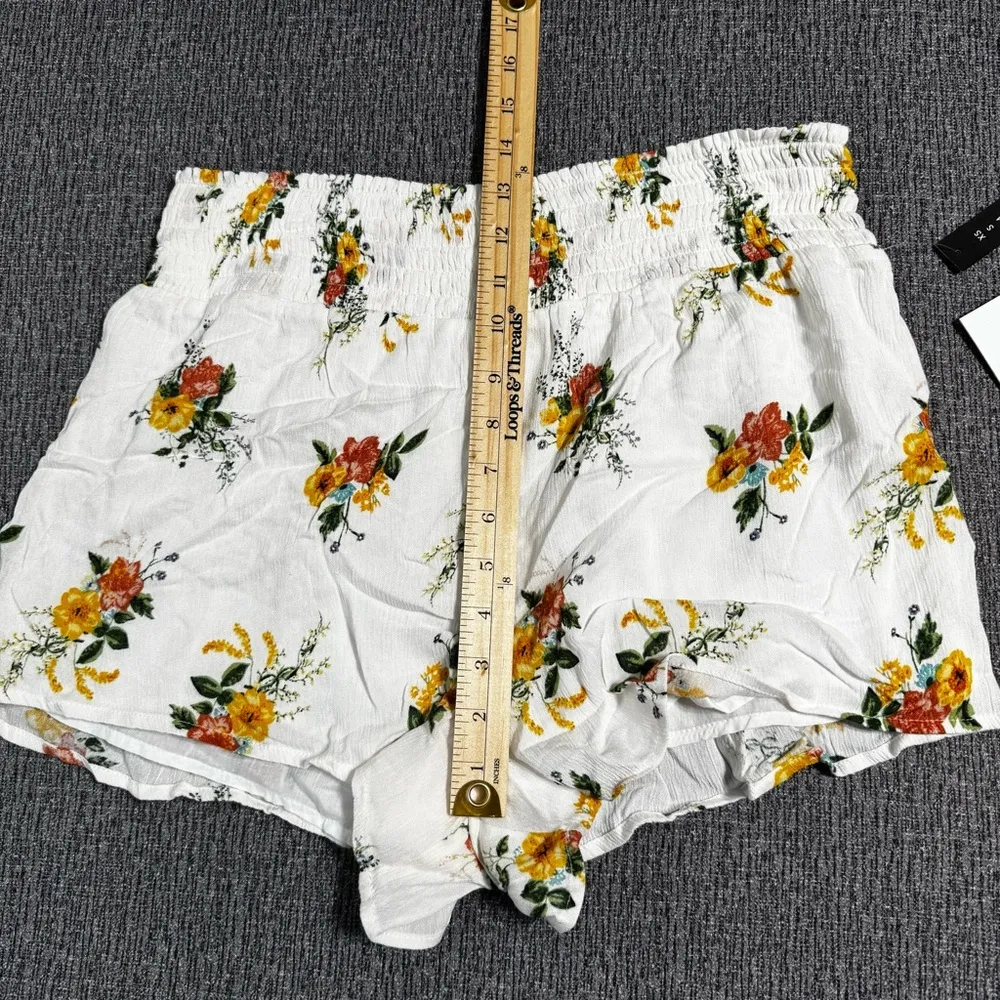 O’Neill Cove Roses Smocked Waist Shorts - Image 14