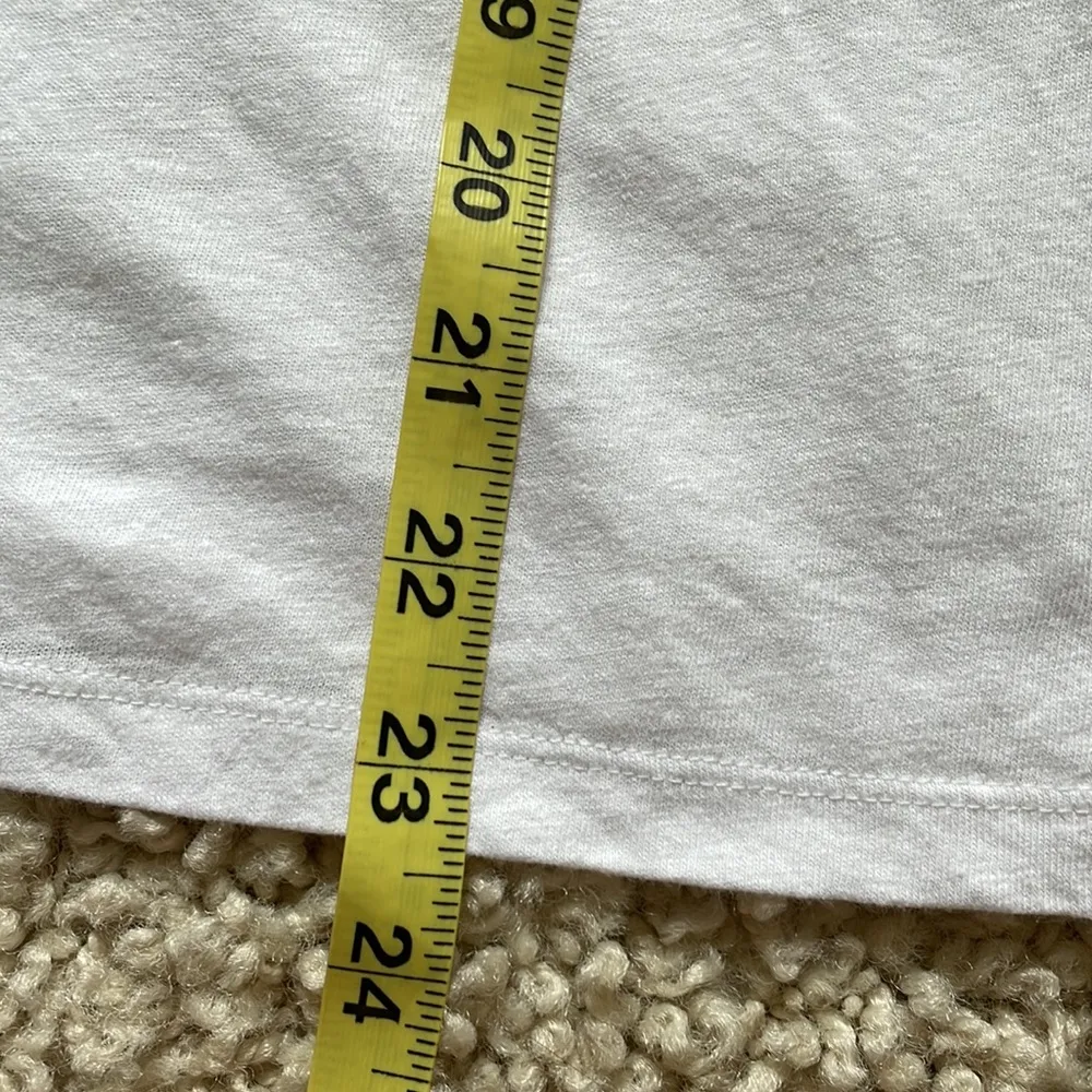 Tommy Bahama super cute sequin pineapple linen tee - Image 5