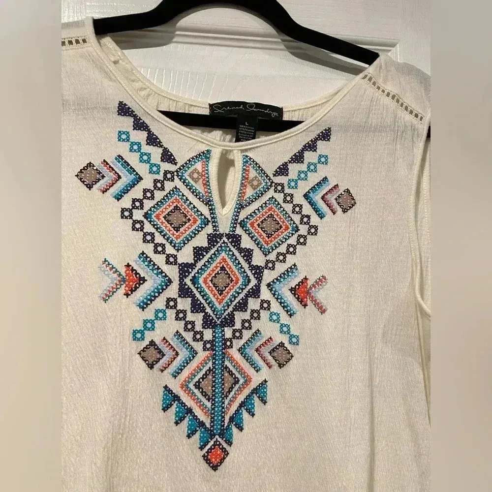 French Laundry Cross Stitch Printed Keyhole Neck Eyelet Boho Tank Top Size L - Image 3