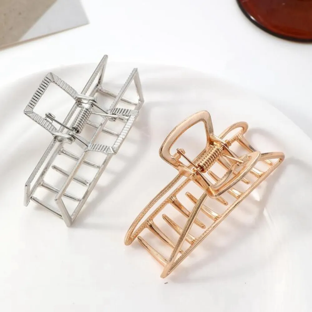 New 2pc Minimalist hair claw - Image 3