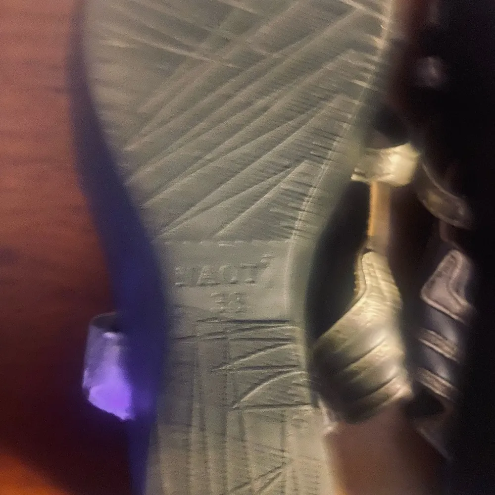 NAOT Silver Platform Sandals Size 7.5 - Image 4