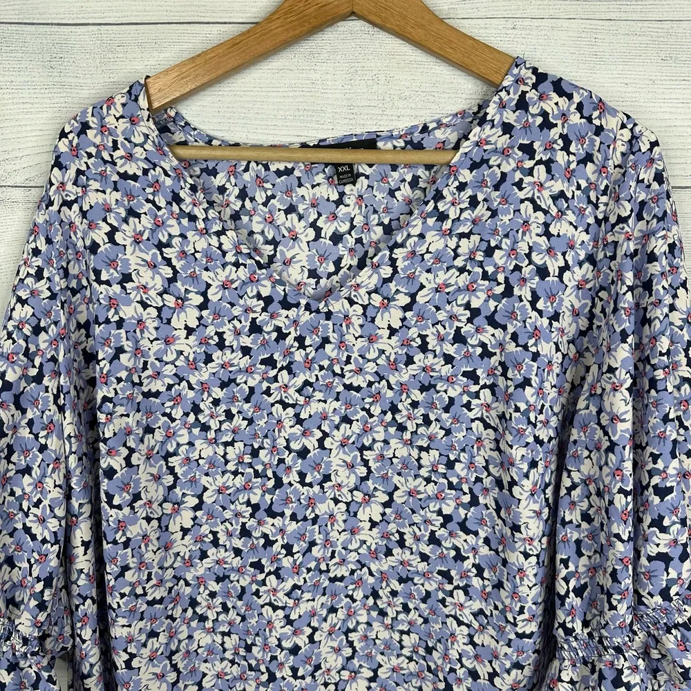 Well Worn  Womens size XXL Ditzy Floral V-Neck Ruffle 3/4 Sleeve Blouse Top Blue - Image 4