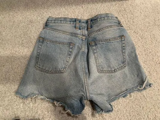 Brandy Melville Denim Shorts - Image 5