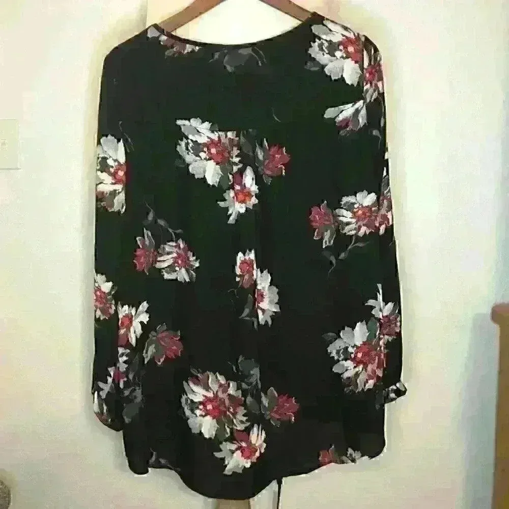Chelsea & Theodore black floral long sleeve tunic Sz‎ M Size M - Image 6