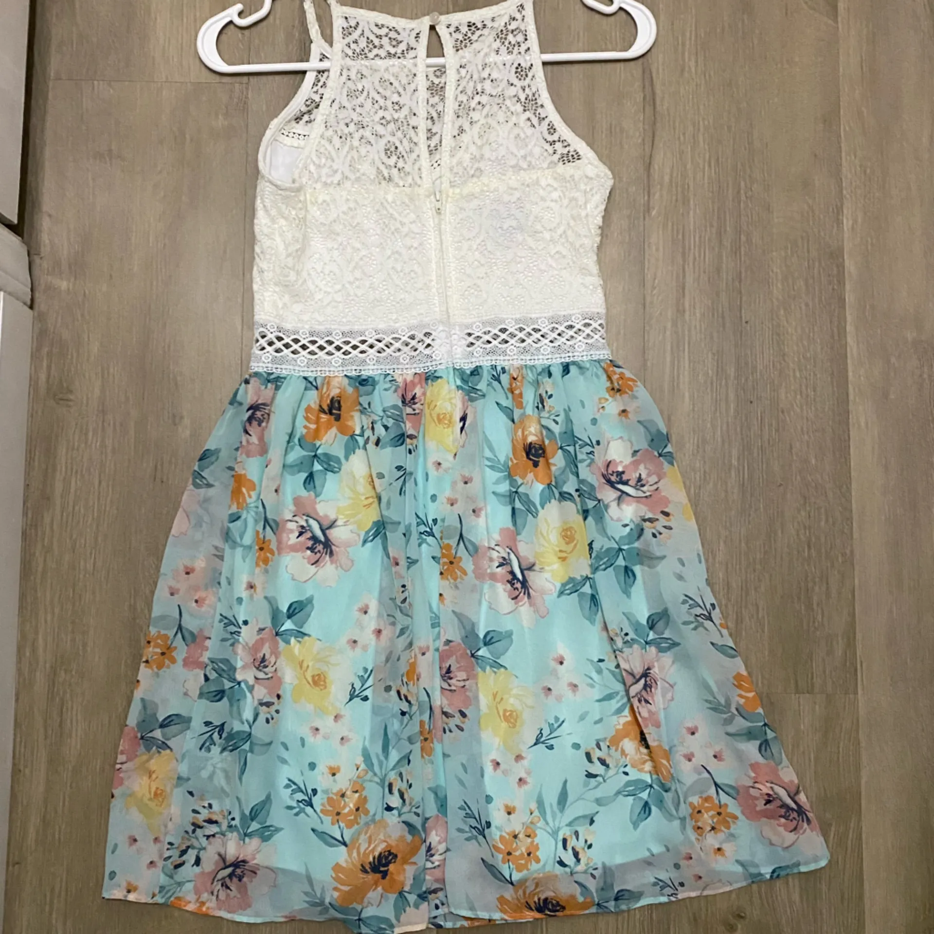 White and light blue floral lace sundress Size 0 - Image 3