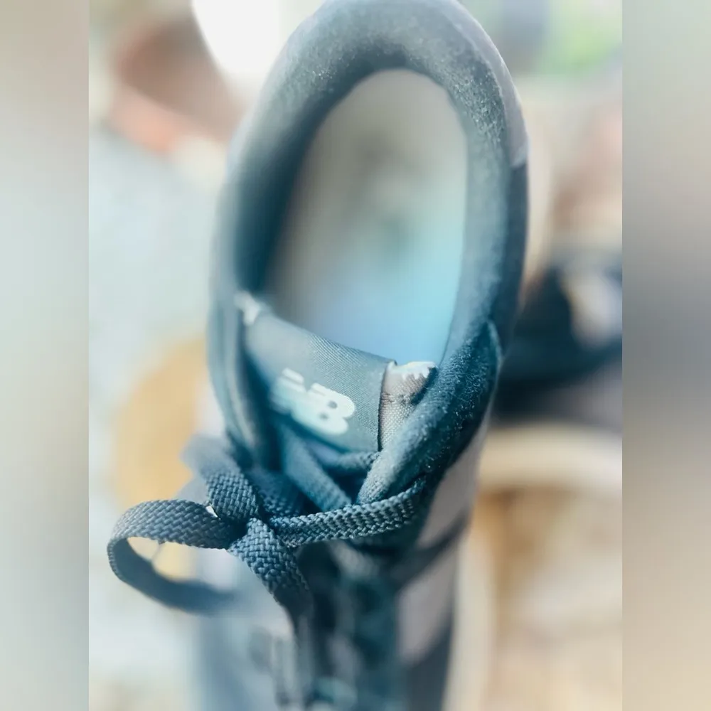 New Balance used Unisex 237 Fashion  Sneakers Size in Men's 6.5 & Women’s size 8 - Image 12