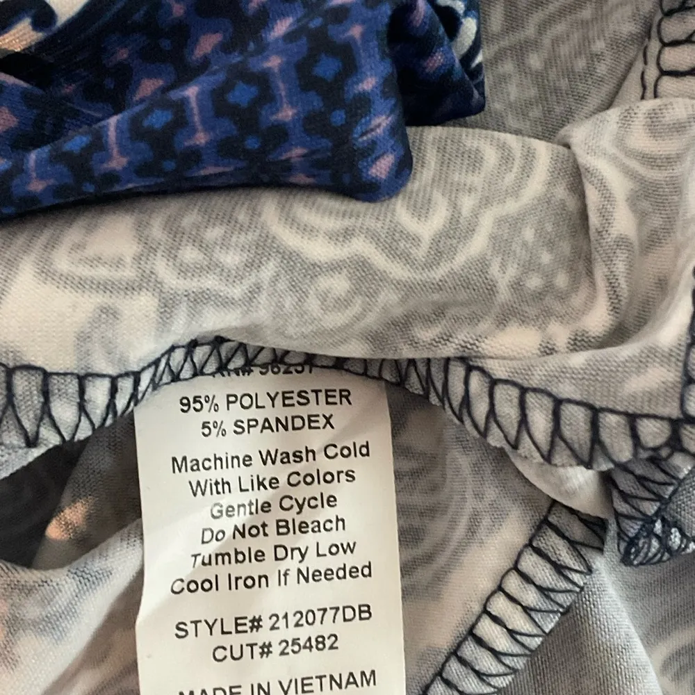 PerSeption Blue Paisley Top with Side Waist Tie. P2P 28” Length 27” SIZE 2X NWT - Image 5