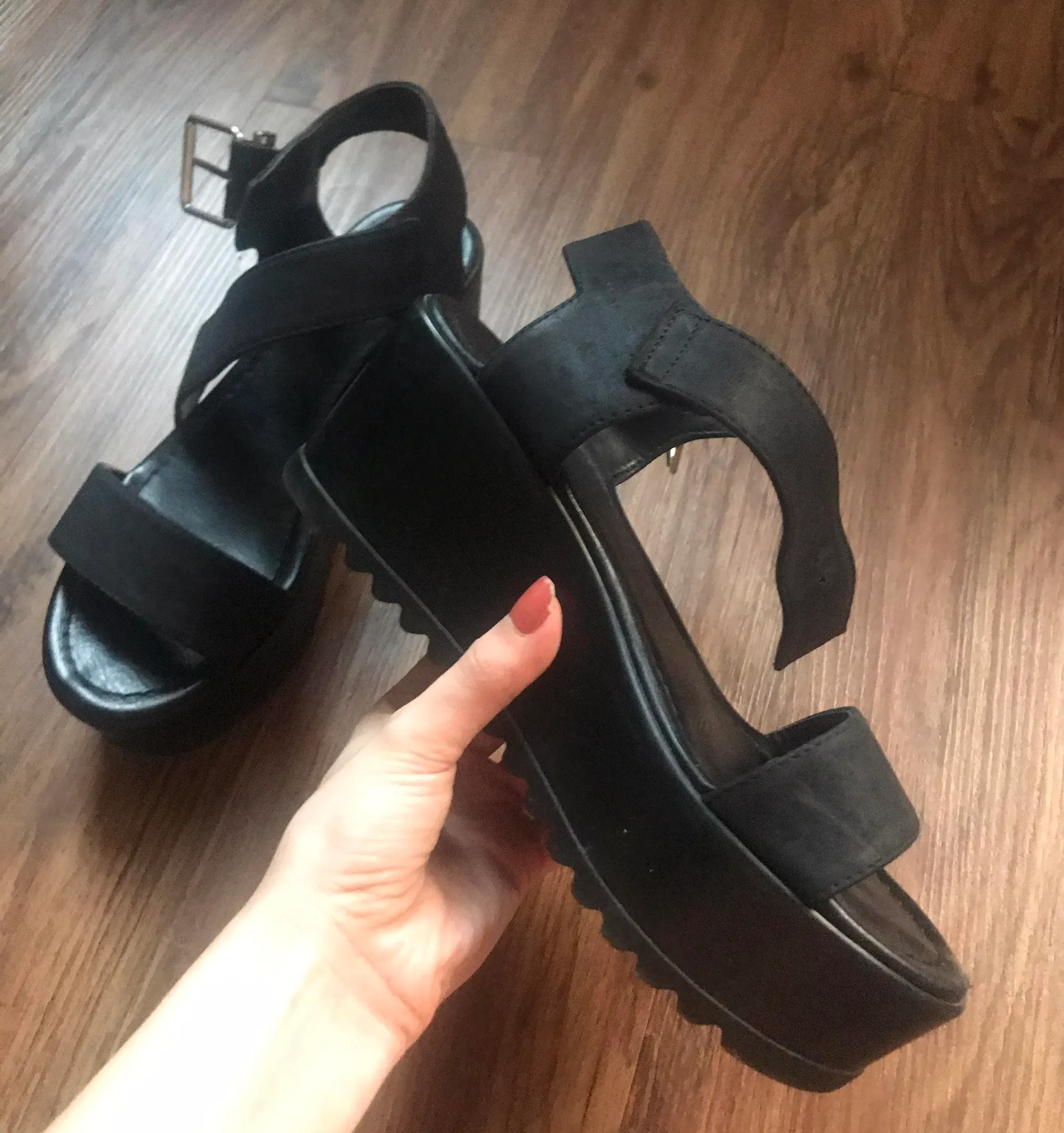 J. Adams Black Platform Sandals - Image 4