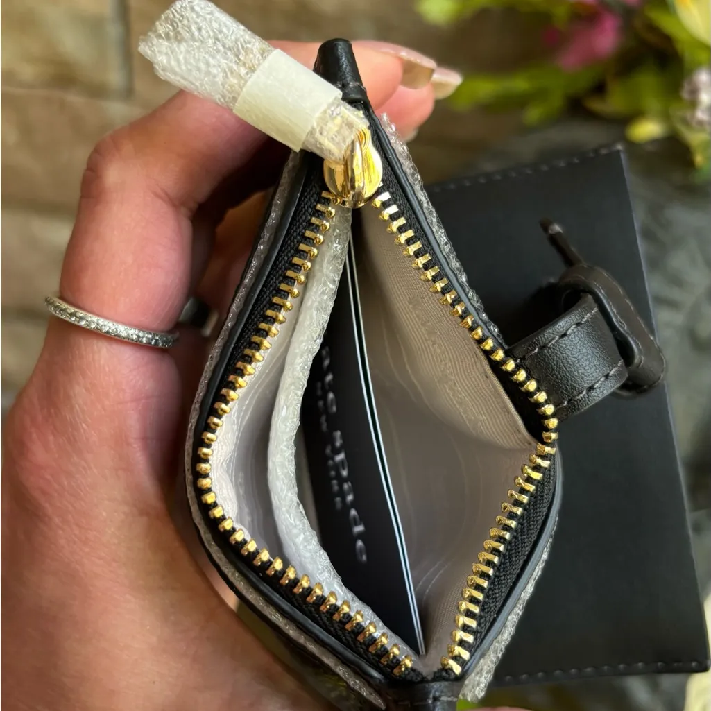 Authentic Kate Spade  pebbled Leather knot snap bifold zip Card Holder - Image 12