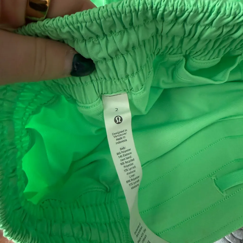 Lululemon  Athletica hotty hot shorts - Image 6