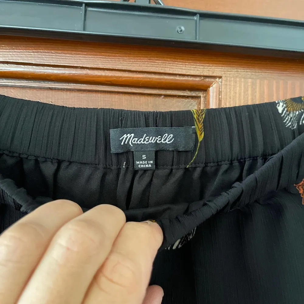 Madewell feather print layered mini skirt size small - Image 4