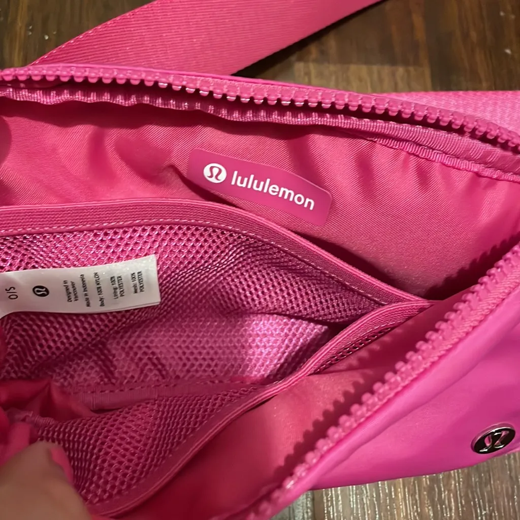 Lululemon Sonic pink belt bag - Image 7