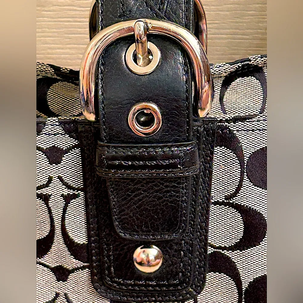 Coach Signature Jacquard Satchel shoulder bag. - Image 3