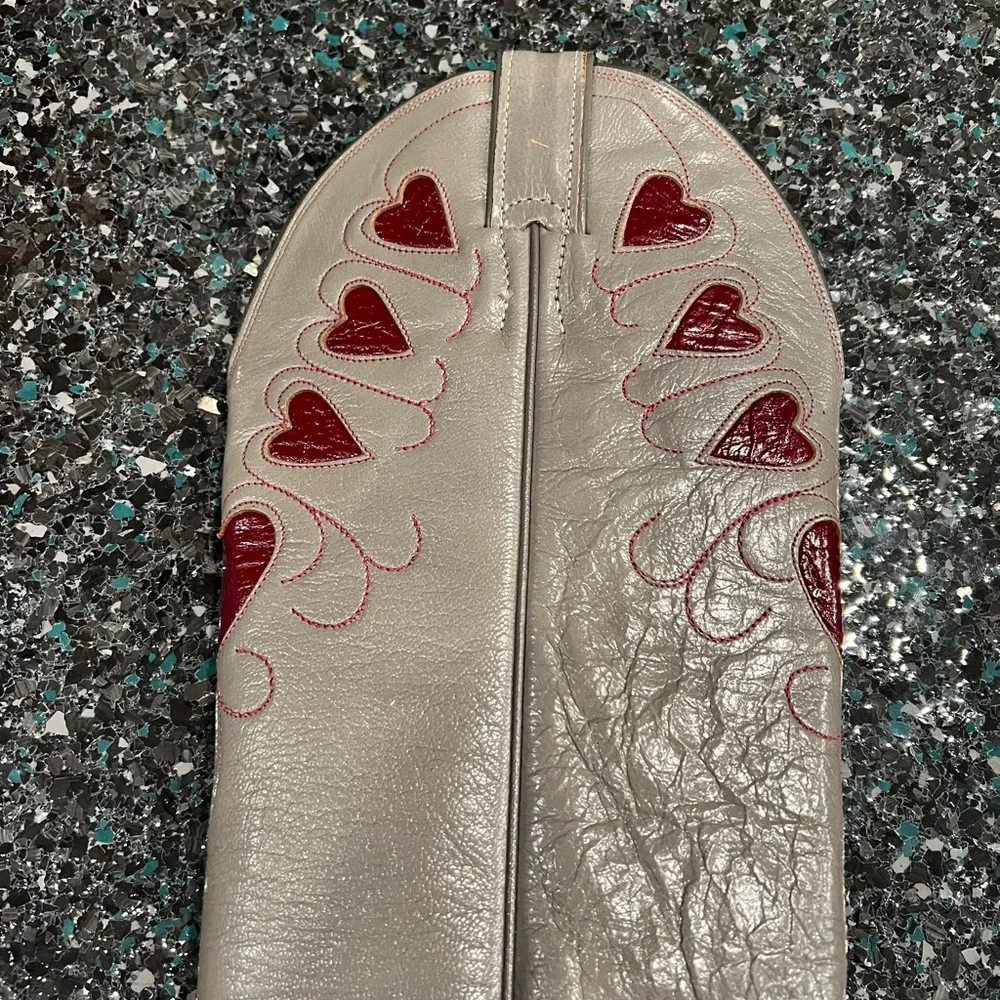 Vtg Gray + Burgundy Red Cowboy Boots with Hearts By Justin C3215 Size 5B w/ box - Image 5