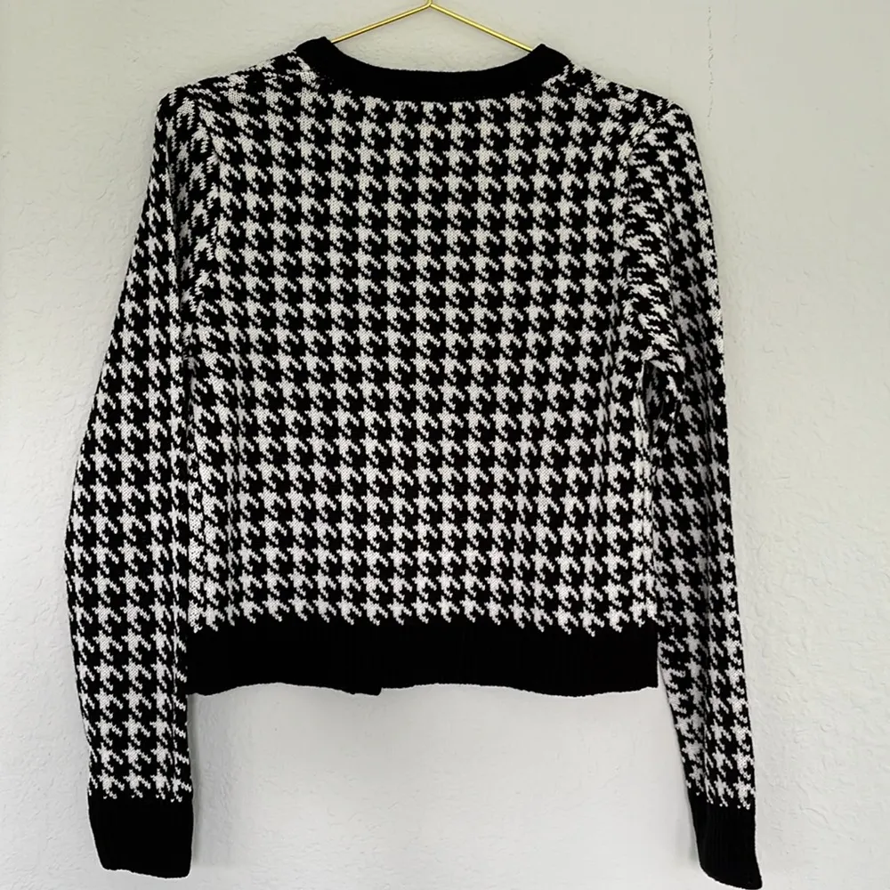 NWT BCBG Maxazria Black & White Houndstooth Print Cardigan M - Image 3