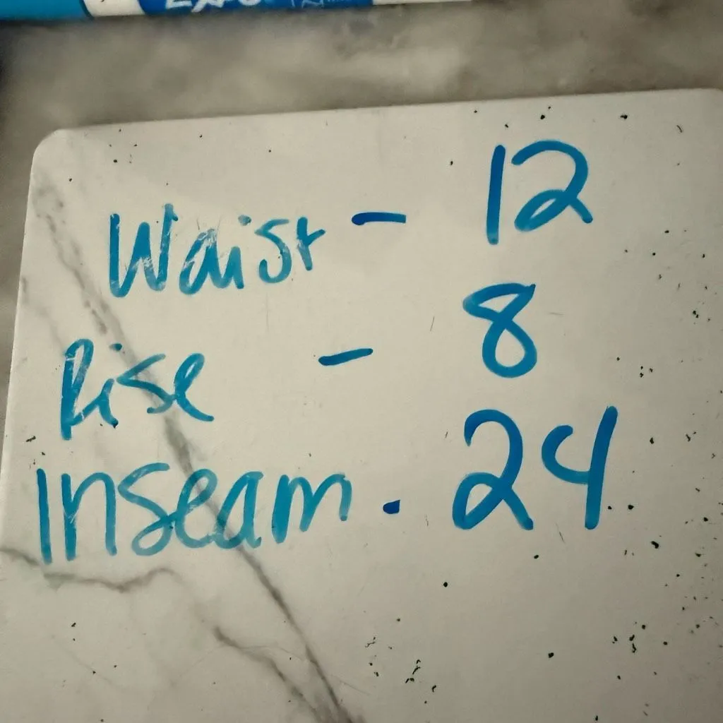 Under Armour  Women’s Small Grey Black Patterned Pants - Image 3