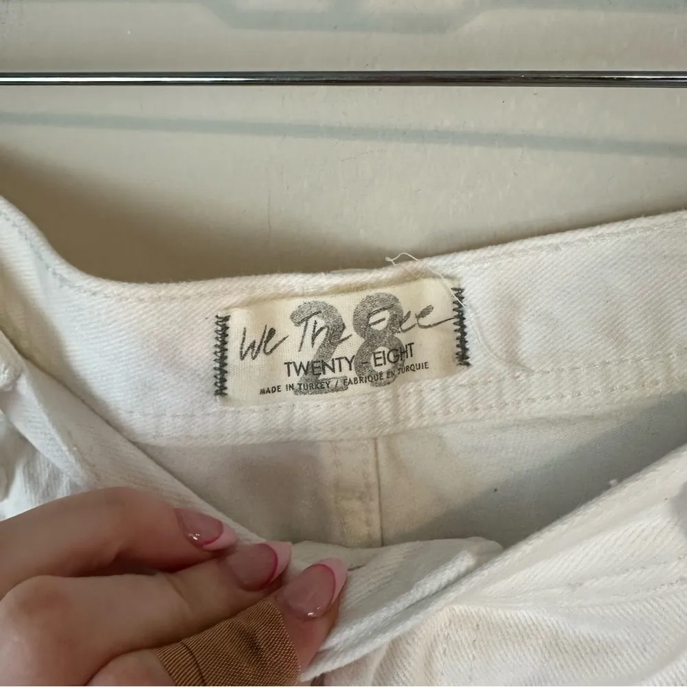 We the Free | Maggie Mid Rise Straight Leg Distressed Jeans Optic White Size 28 - Image 3