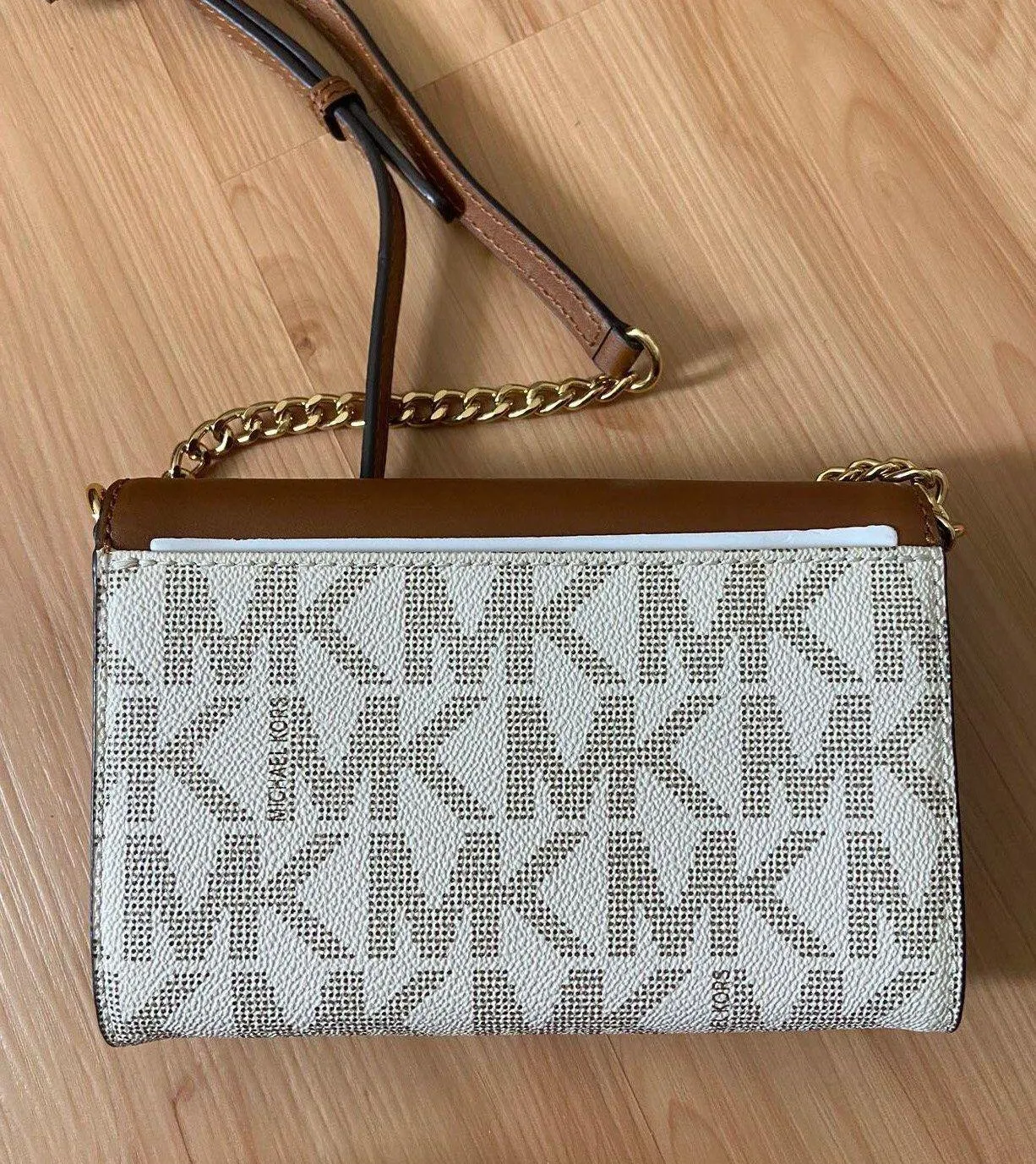  Micheal kors  PVC Hudson LG Phone Crossbody  Vanilla  - Image 5
