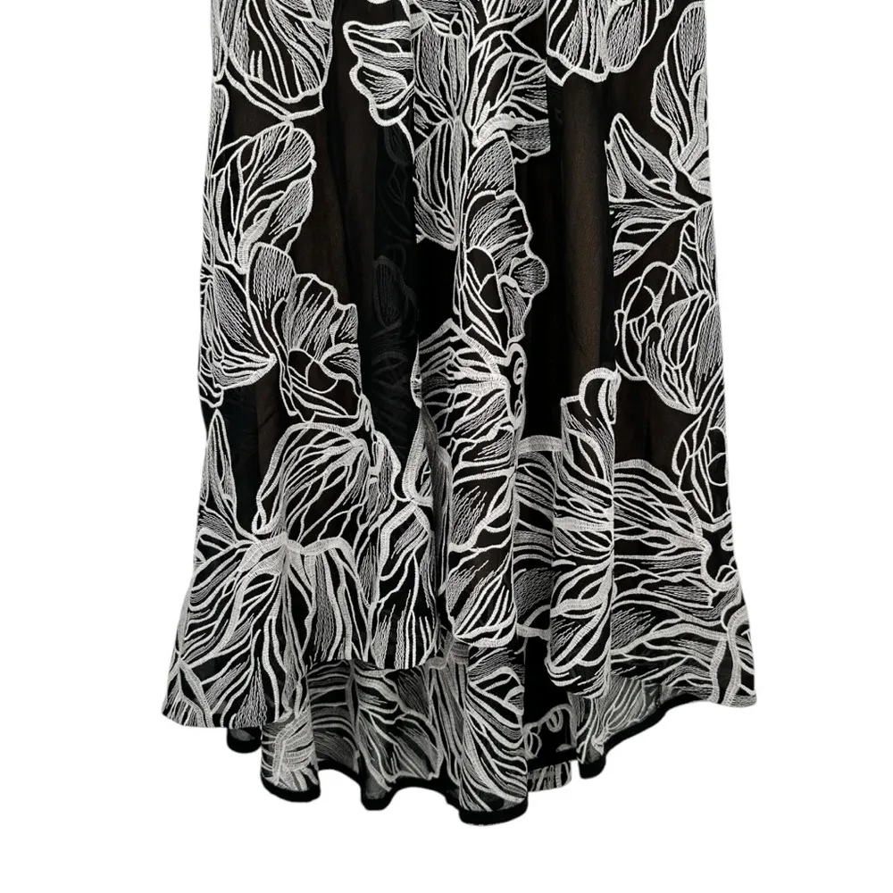 Dress the Population size XS Black Cream Floral Embroidered Dress Sleeveless - Image 3