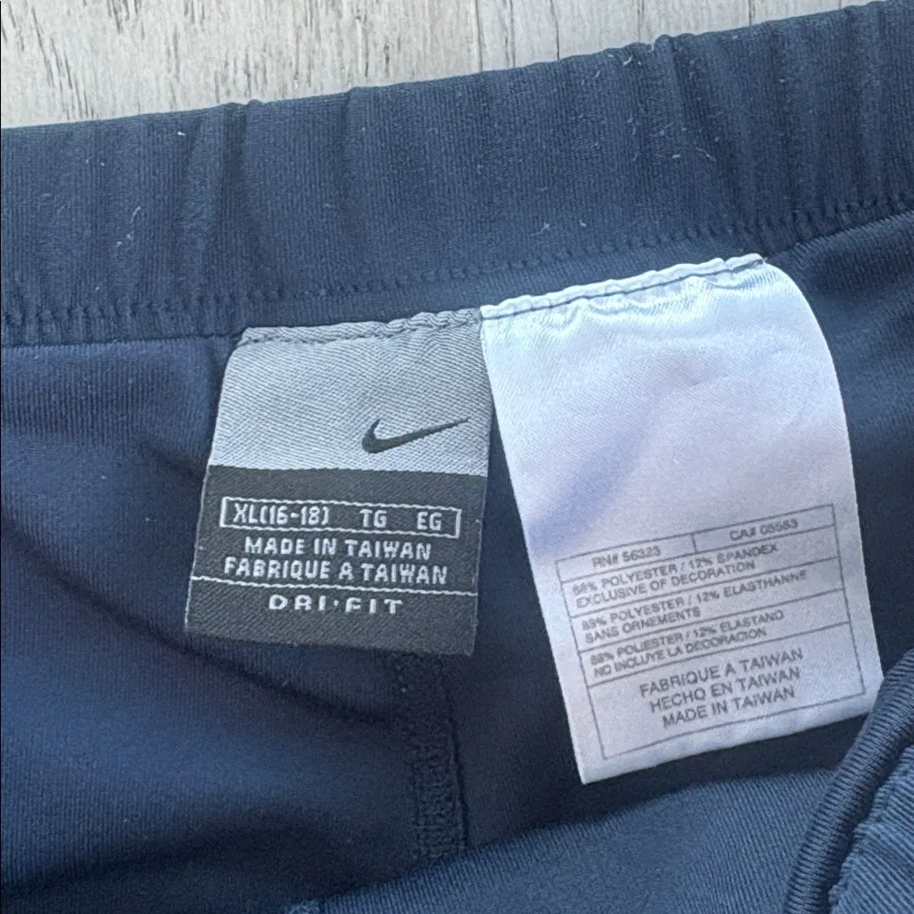 Nike Dri-Fit Dark Blue Skort XL - Image 9