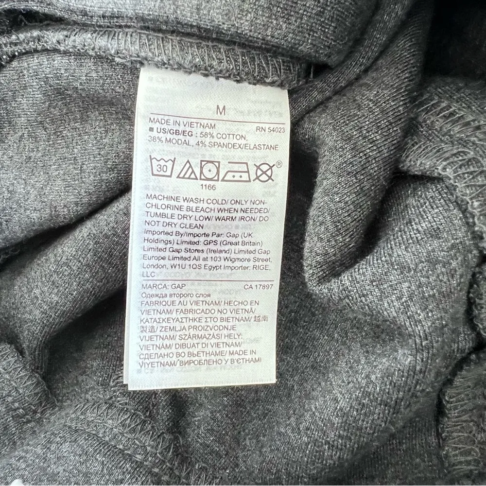 Gap Women’s Side Zip Legging in Charcoal - Image 8